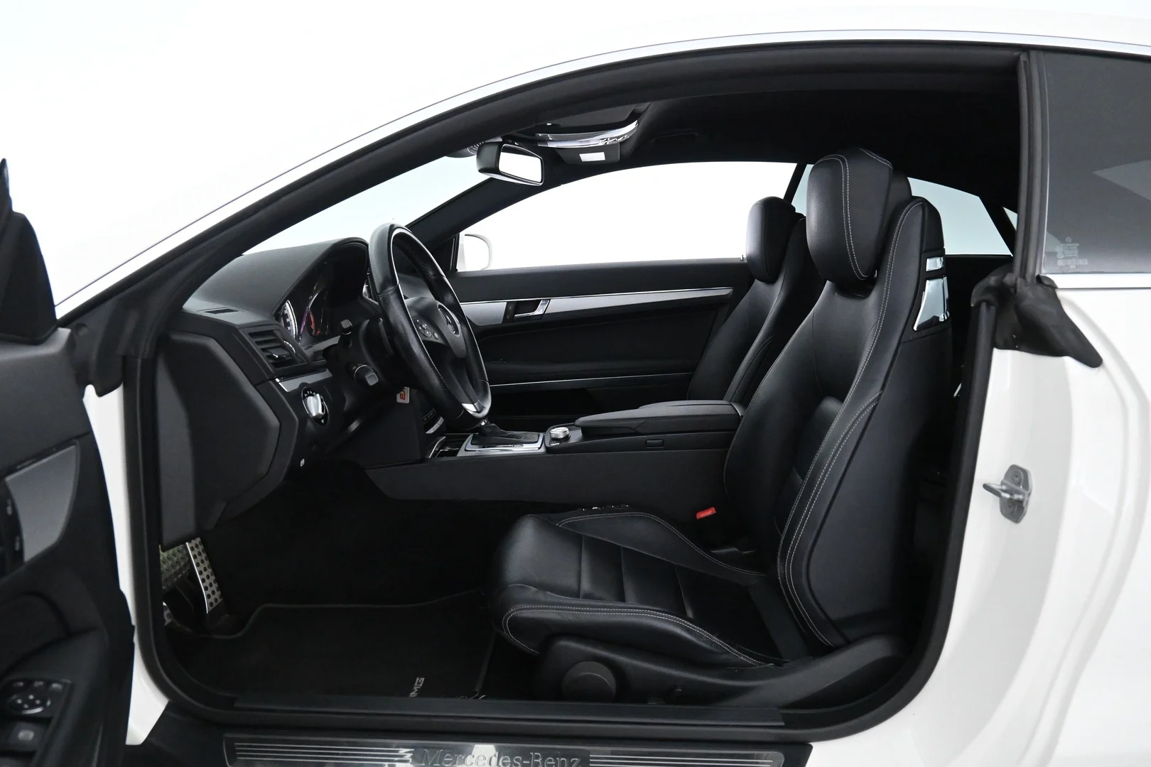 Car Image - eOtrXOnbG3N40wfuXa4ur