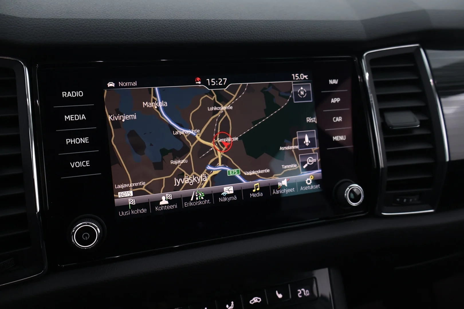 Car Image - 2b6kBY70QkFXrlary0dVQG
