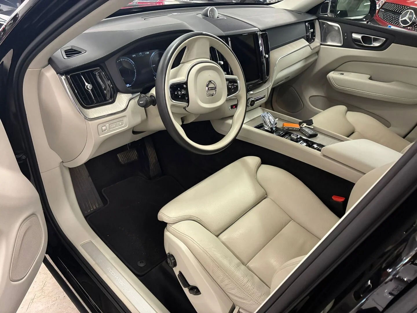Car Image - 7Iz5fixtiP8Q3996VN07Yt