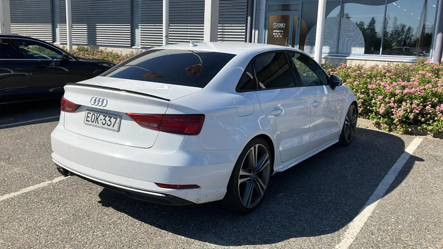 Car Image - wksFRxpnT7gIGNcpUSayU