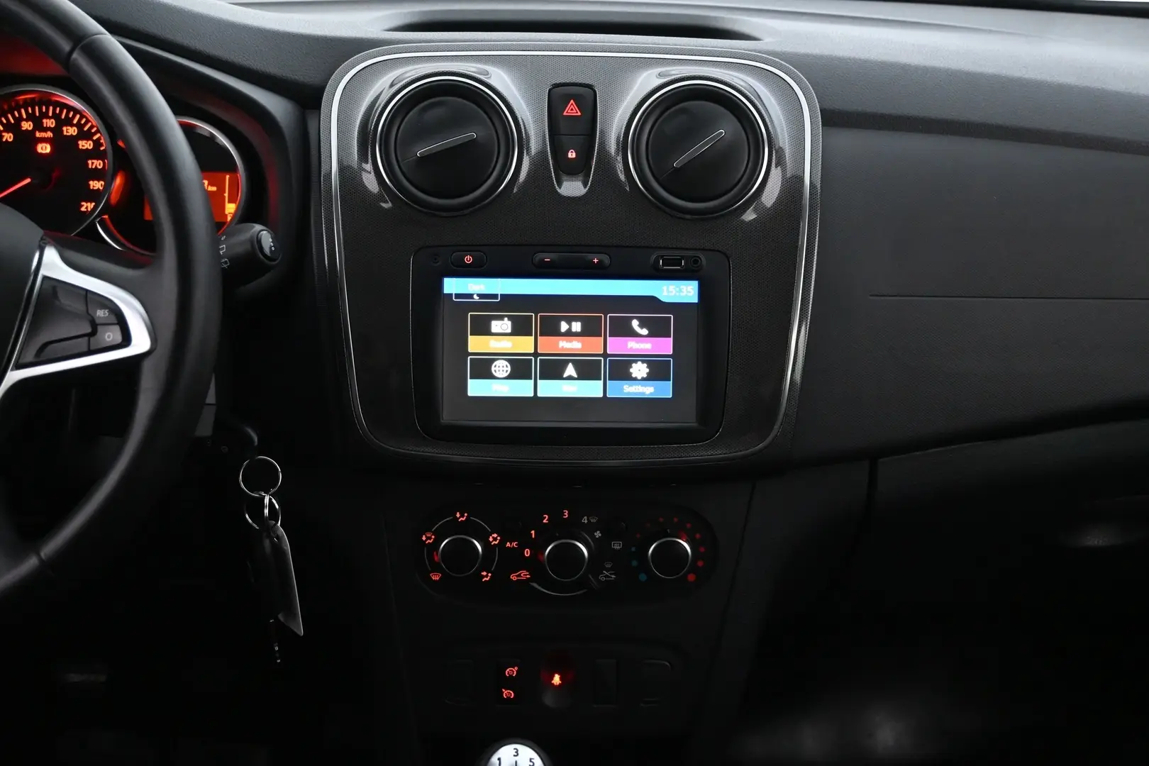 Car Image - 726ecYVQSsBqvZOjv7vS2J