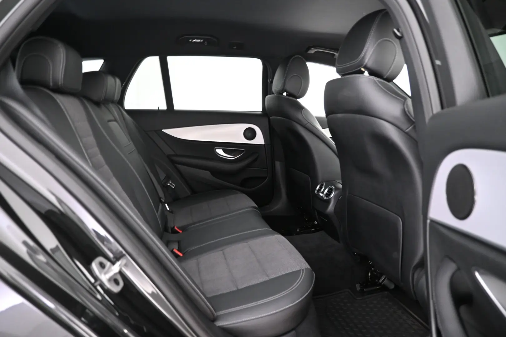 Car Image - 61ihf2mwIB5K1kNSJaEJxU