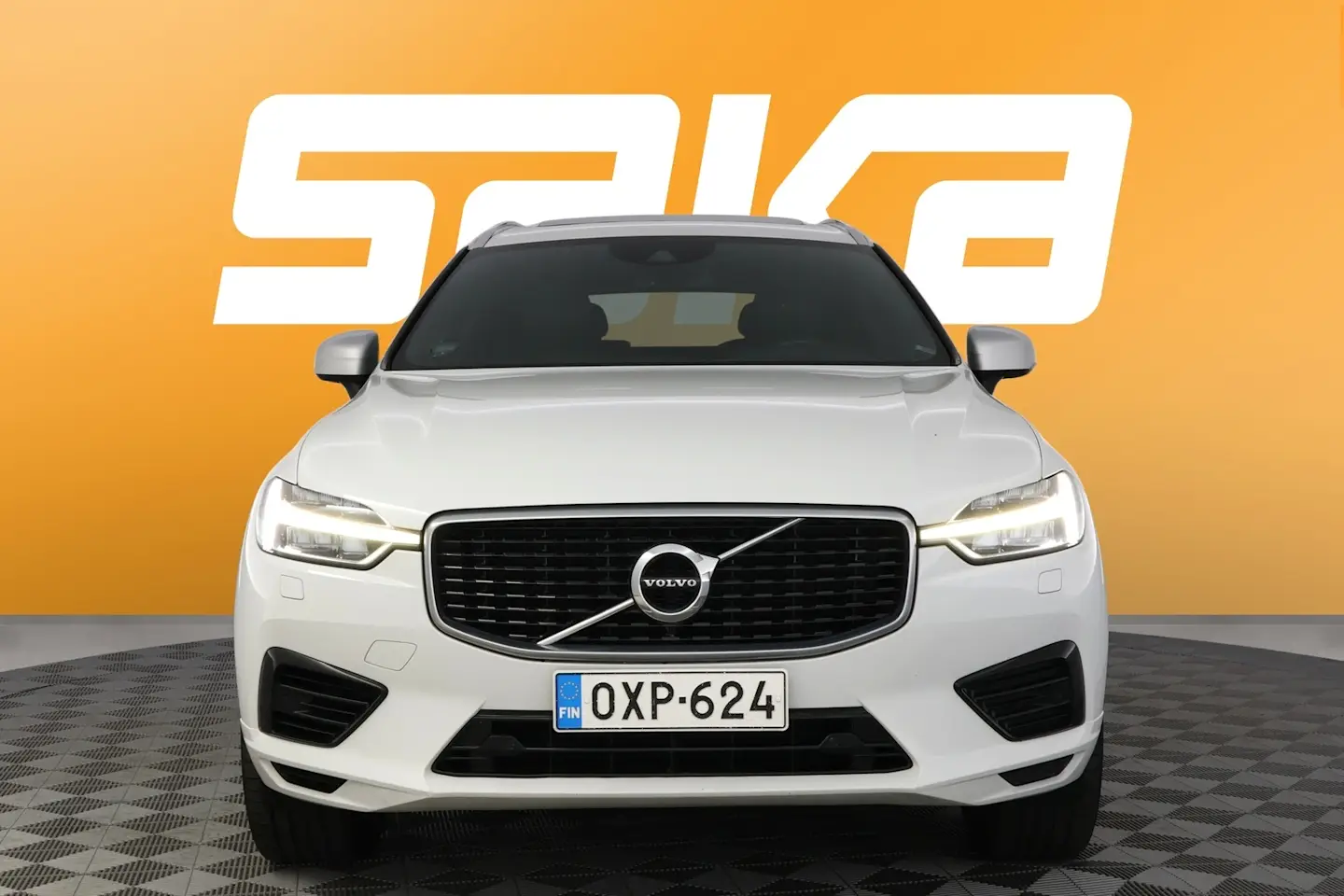 Car Image - 2yzWV51XqvpmKeDQhAbJEq