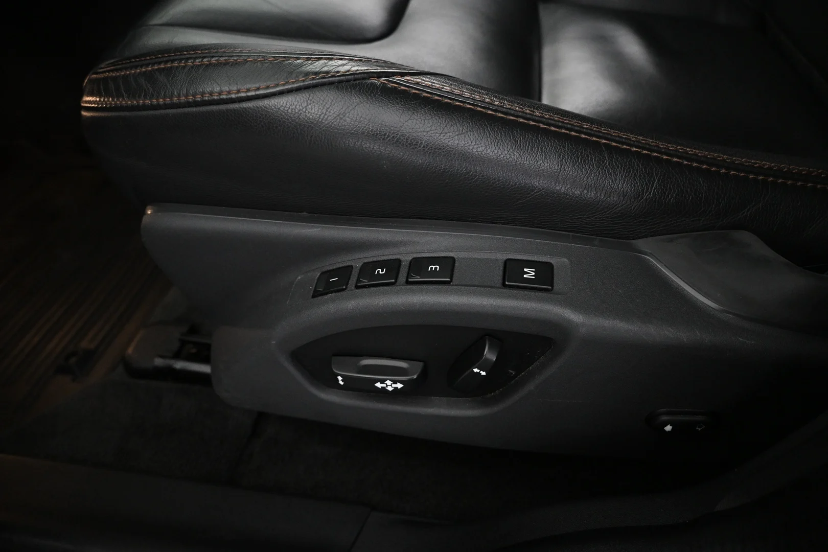 Car Image - 4Hmlozq5JPv443lJXPsCRx