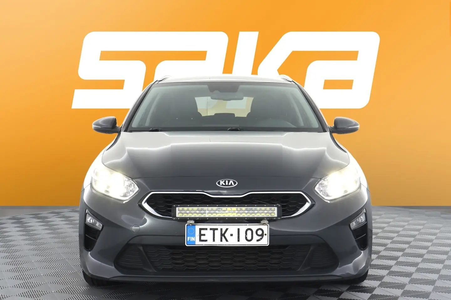 Car Image - 3KH5LOKrRfV4wihZgL7OrE