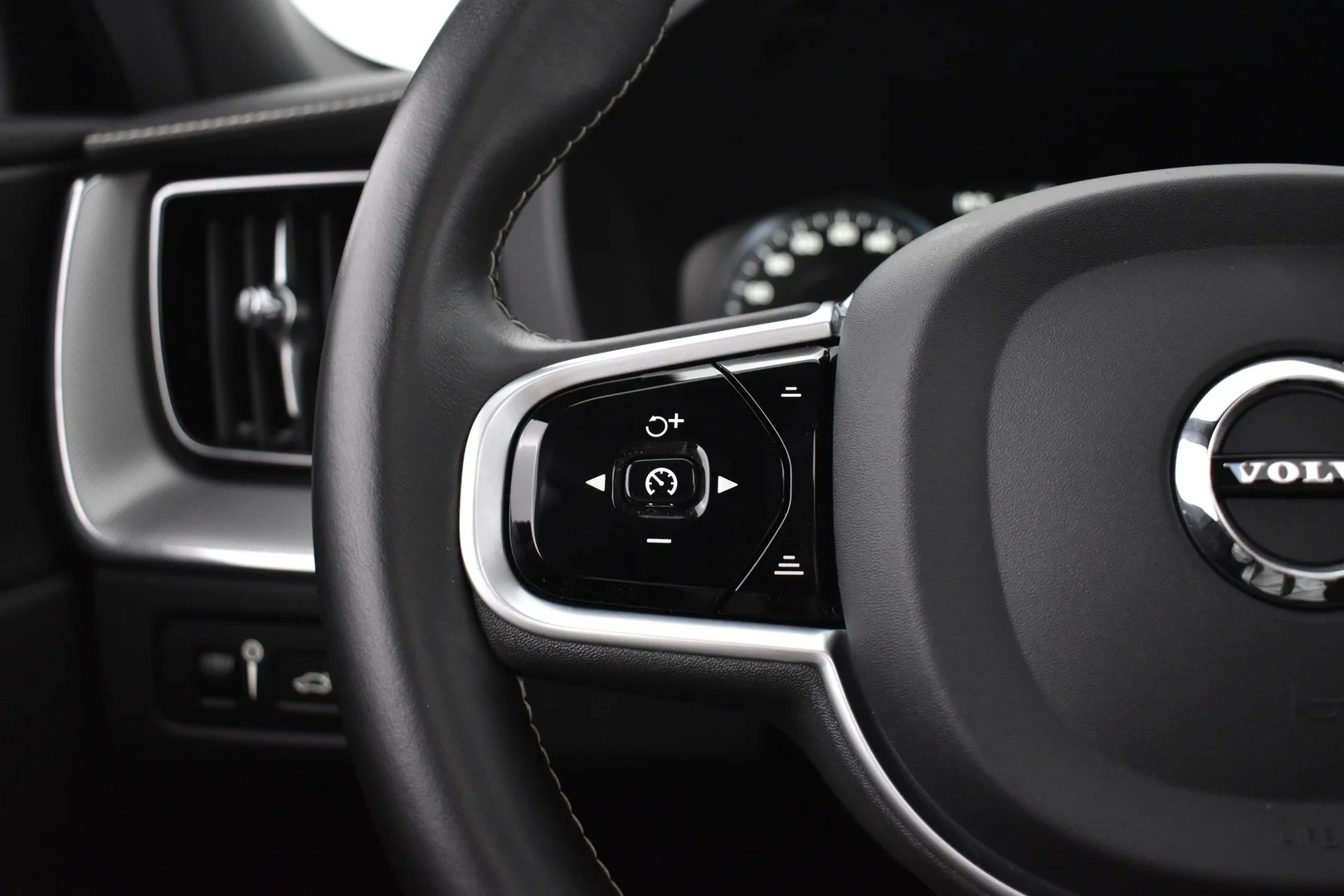 Car Image - 1YjslzIv4MAoj8zM5fVOBe