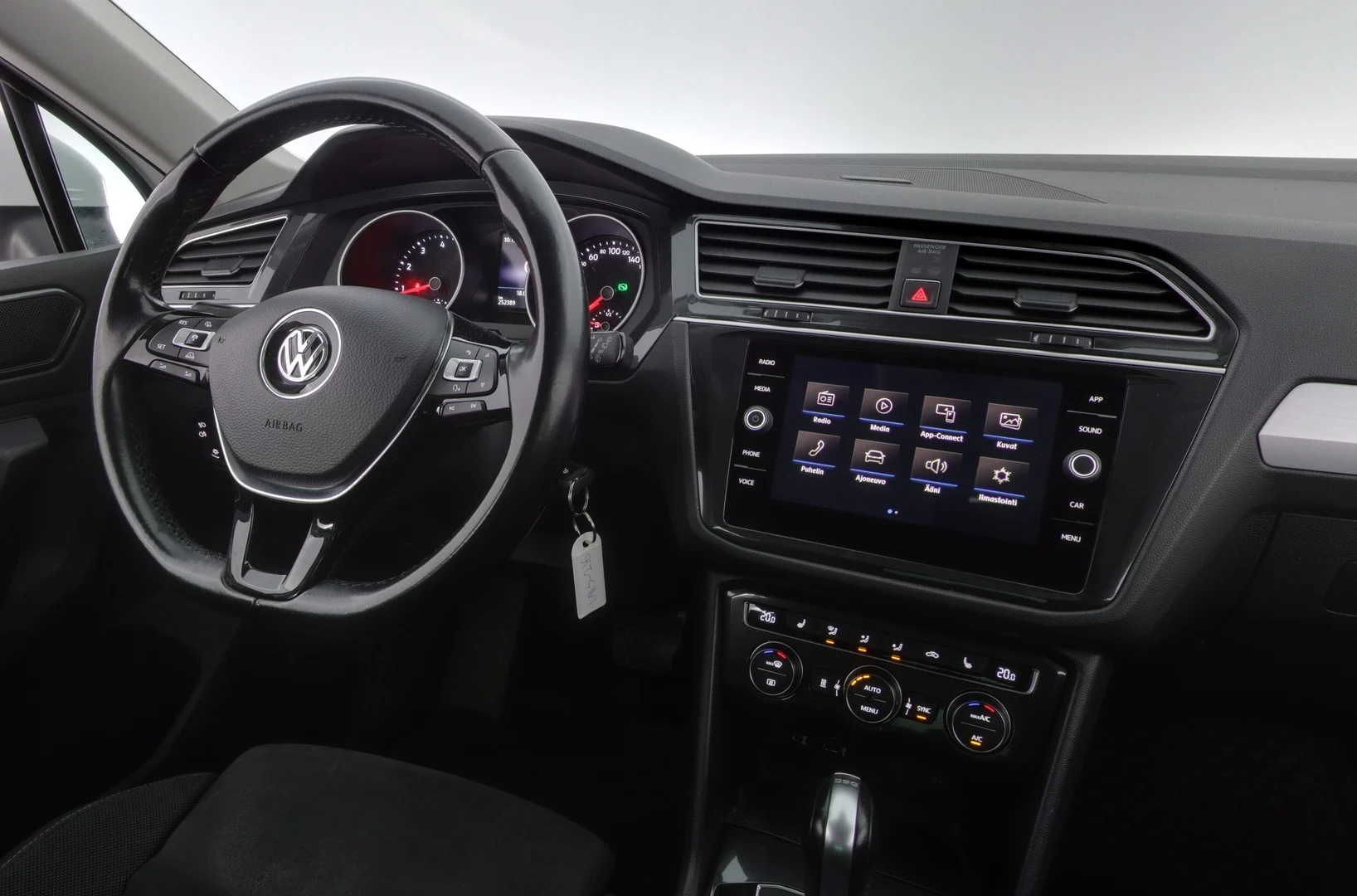 Car Image - 5GRo5ZRL3JkRlJHD28uqez