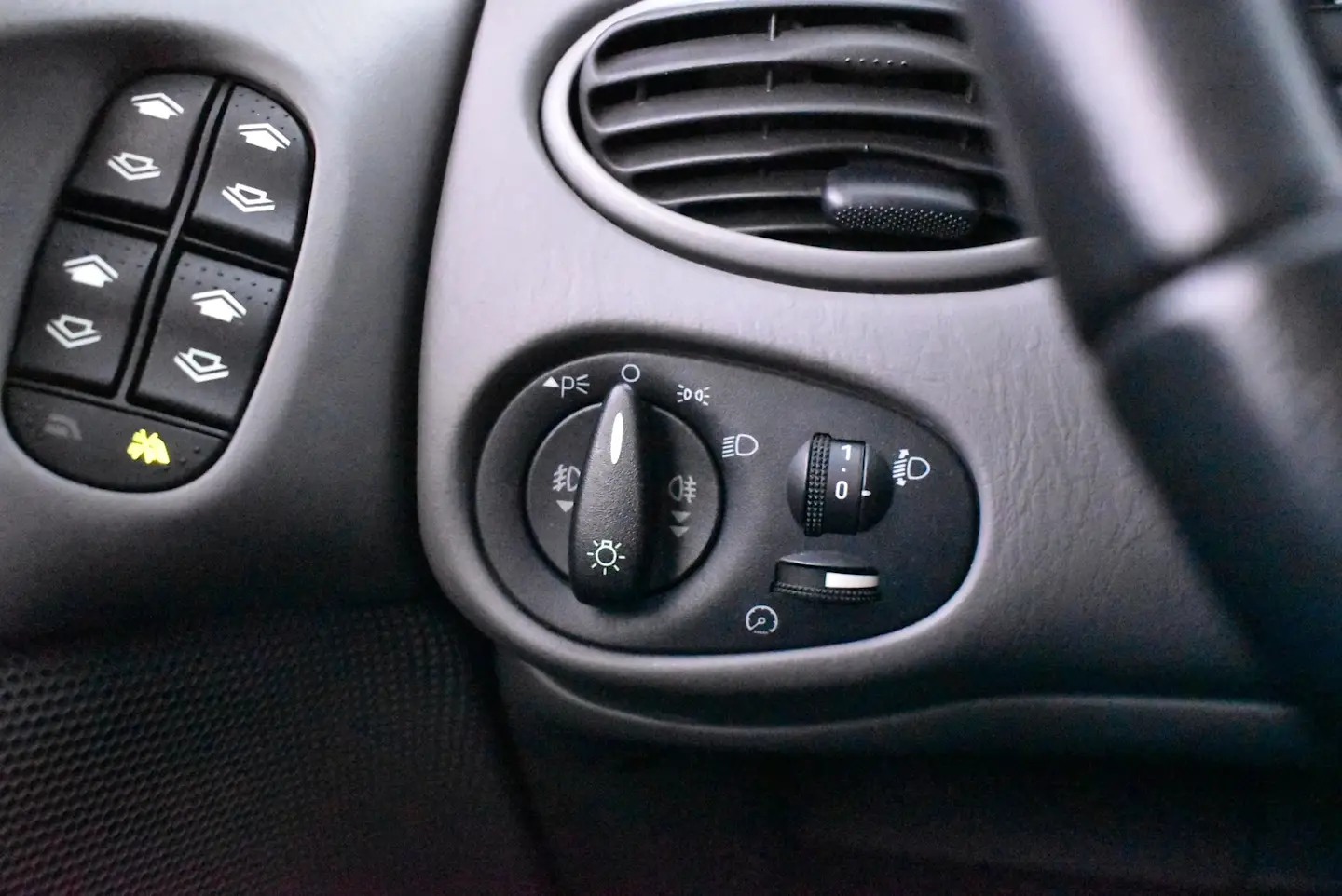 Car Image - 6zGLvcOXli6uhDNhY301jg