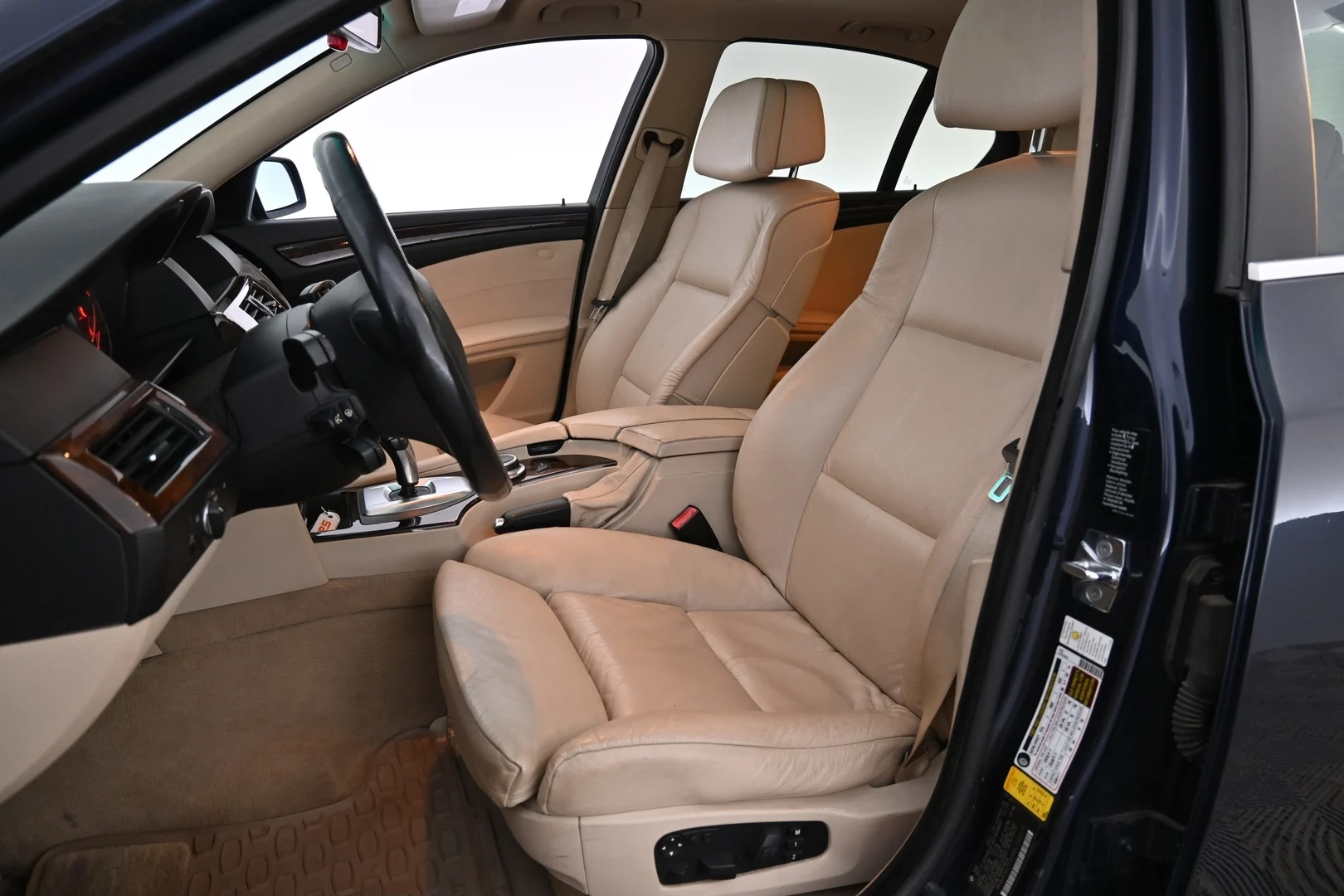 Car Image - 3yIHUPS0ZoDSvc0U2hBstx