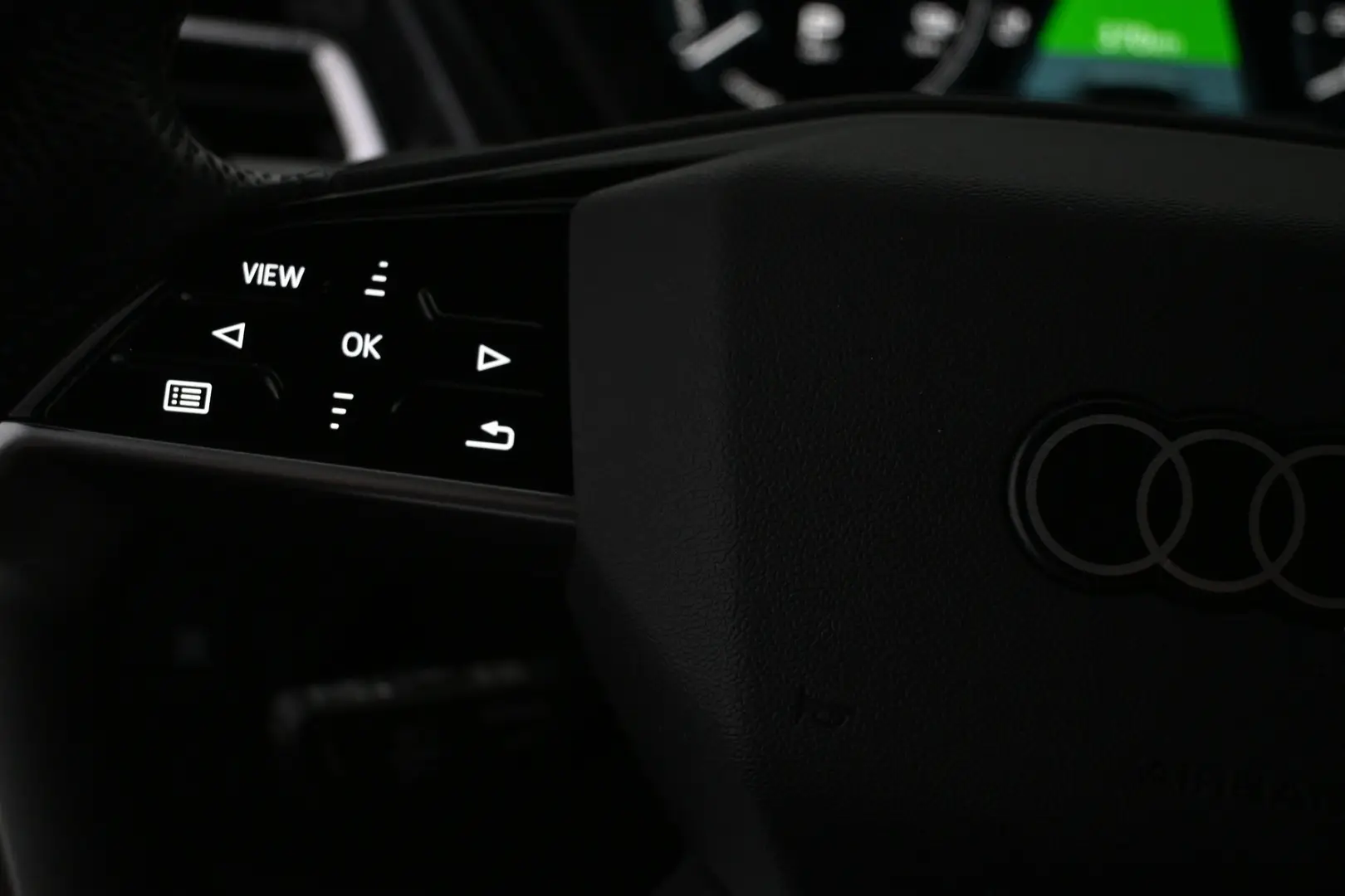 Car Image - 3VK1ATdLSsAztFyNniQLv4