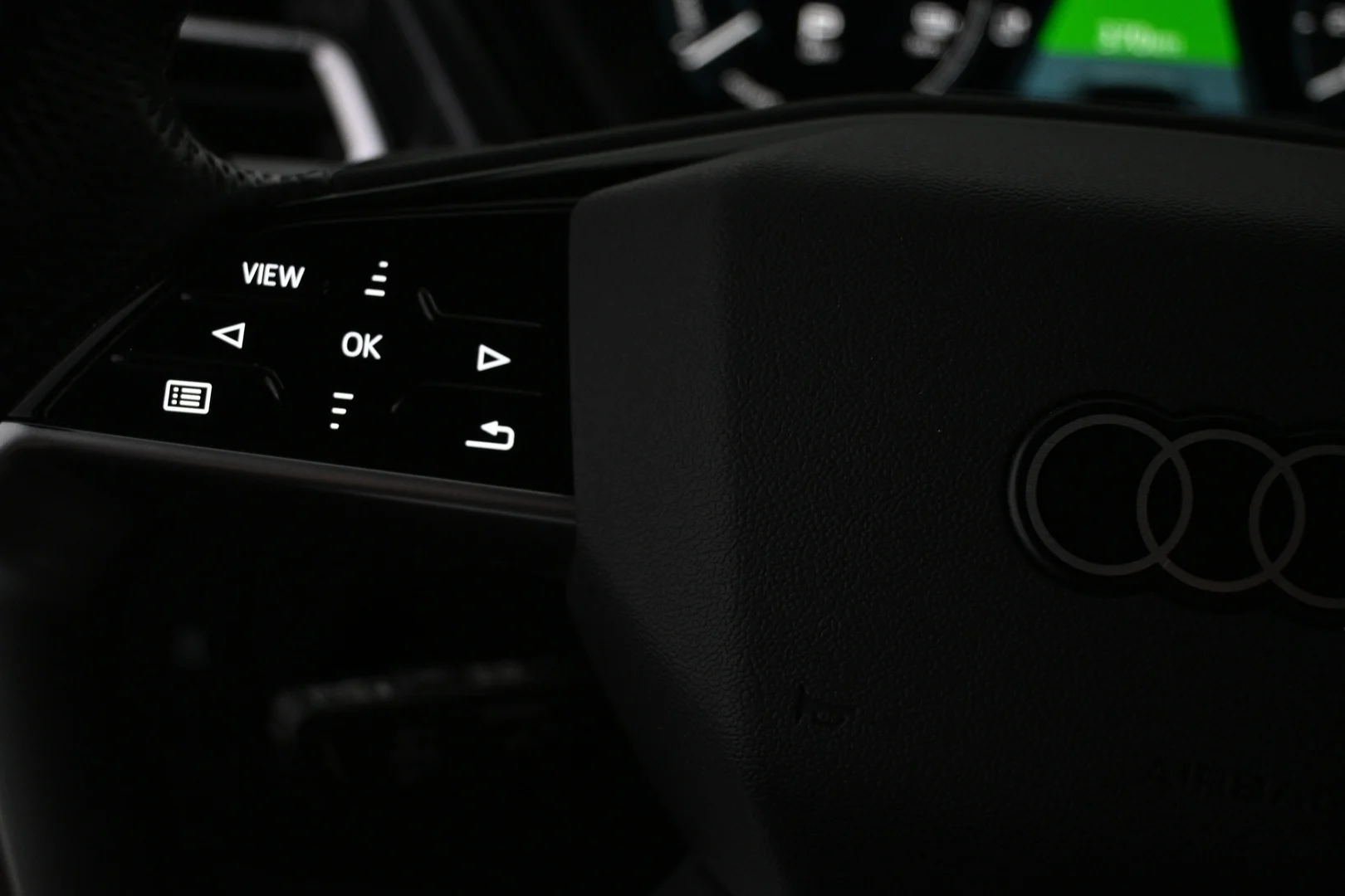 Car Image - 3VK1ATdLSsAztFyNniQLv4