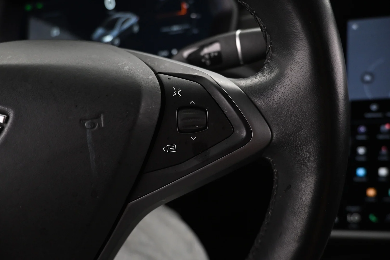 Car Image - 6uveWNCzllQ6RQEQJyMjK3