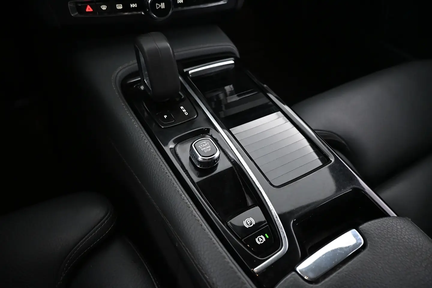 Car Image - 6h2uNl1dnlbmVsKoCxxzjB