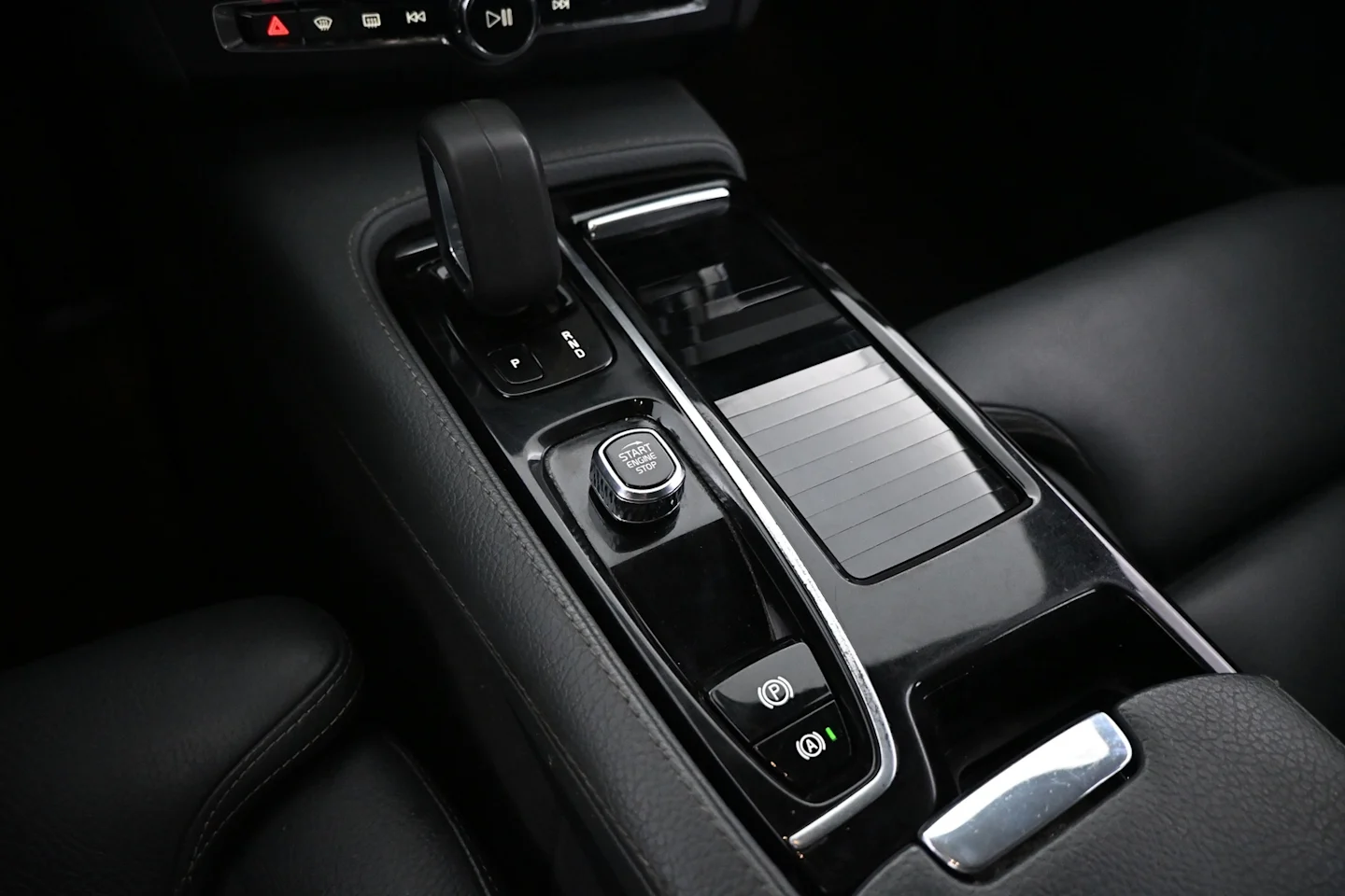 Car Image - 6h2uNl1dnlbmVsKoCxxzjB