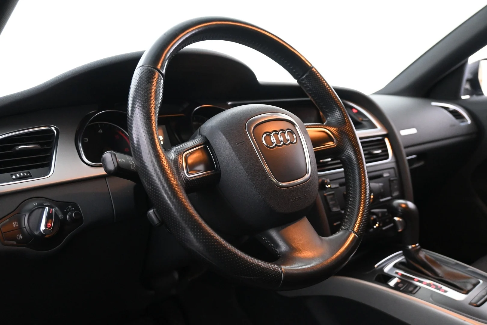 Car Image - 4KCvr6o5GVRsjmBPABPN15