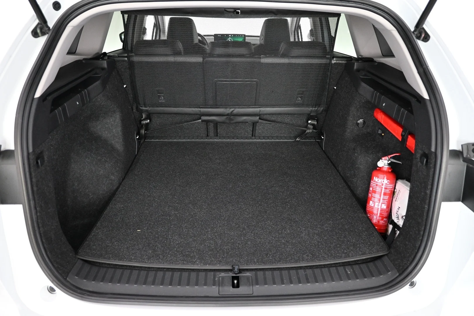 Car Image - 5yTMMLV5GMhkiWNHGNmXcs