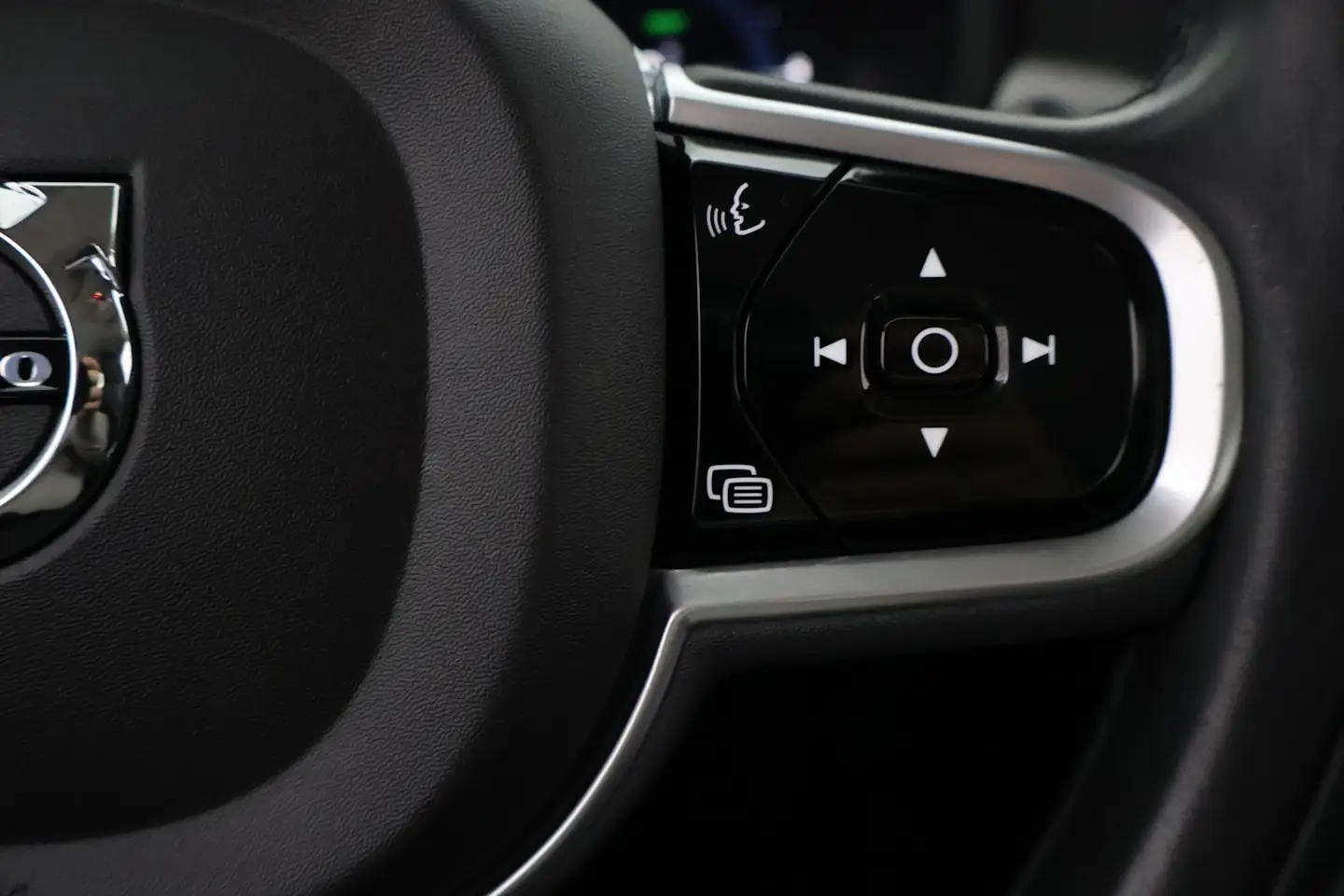 Car Image - 3YH1vpQW71BFXo5zbQGTJ6
