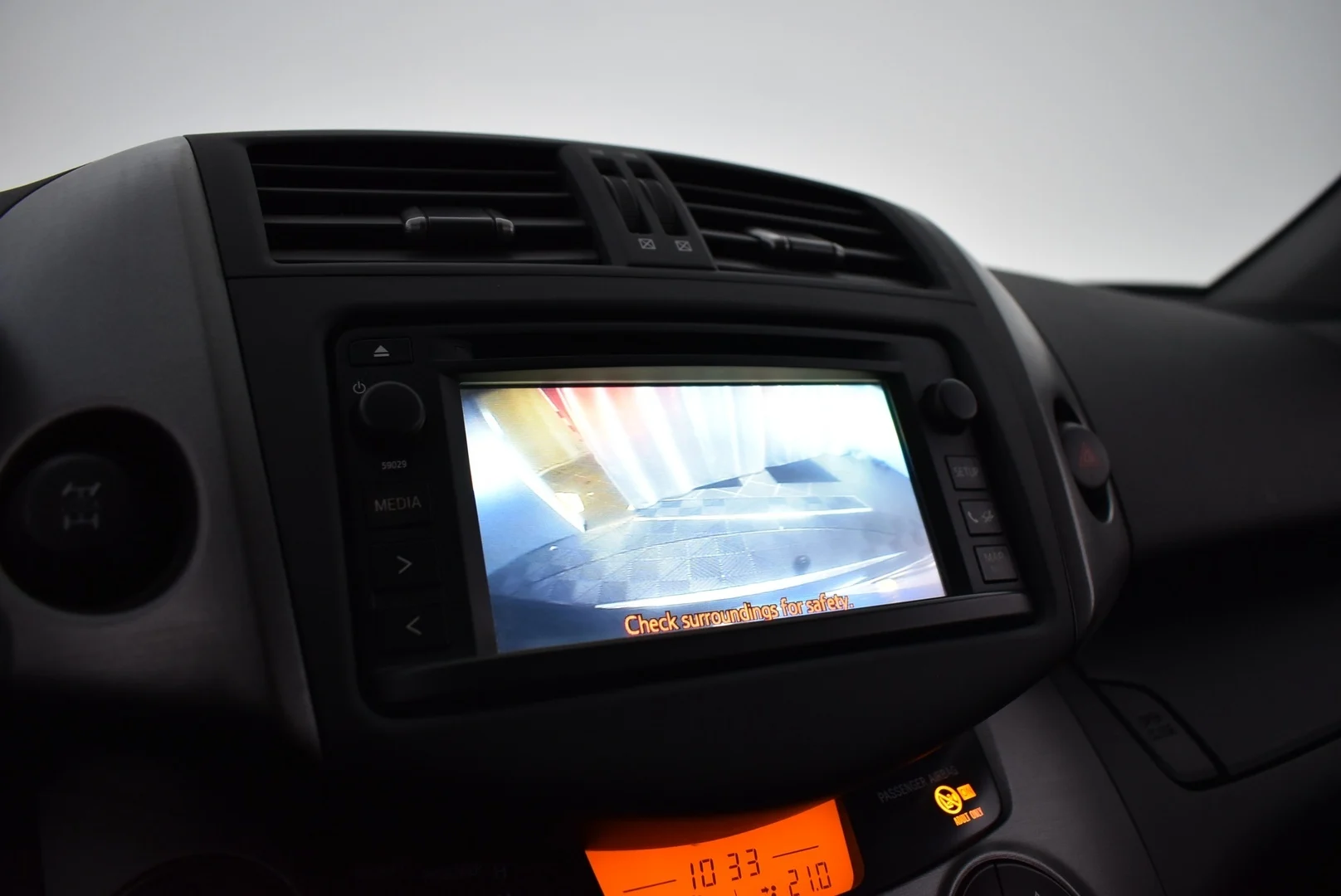 Car Image - 4hBML29hR106LYlFTdRhcU