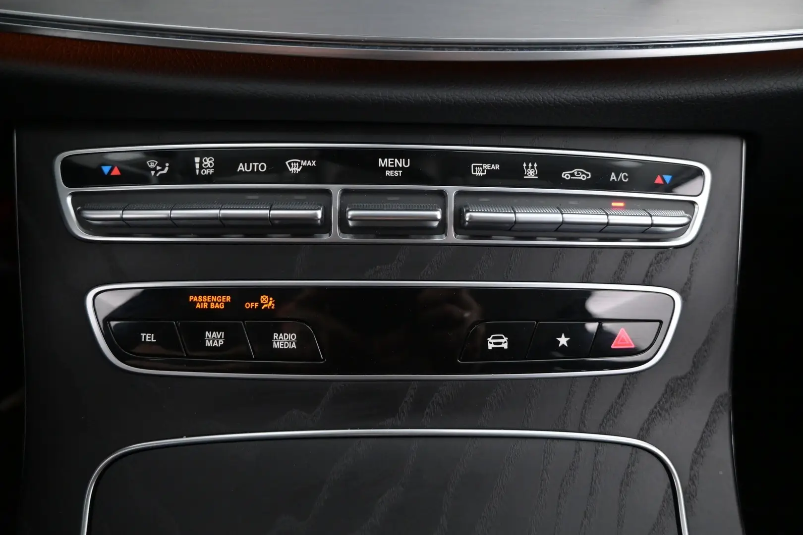 Car Image - 7t70eCS5KD9S2XgGO5uJfd