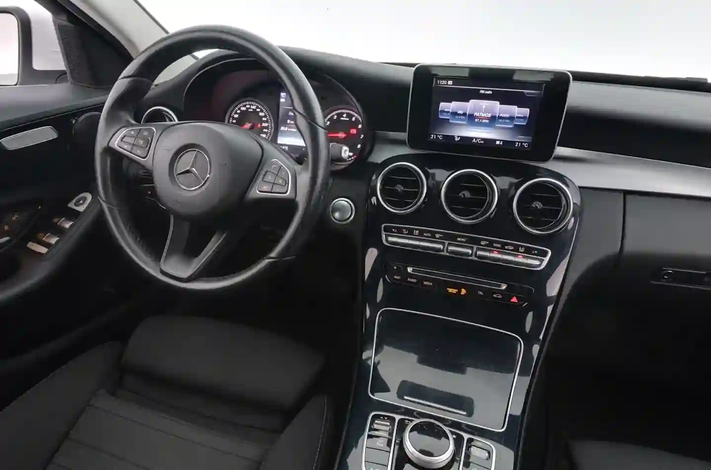 Car Image - OvwsuDmTUT99tNMYn9Ogp
