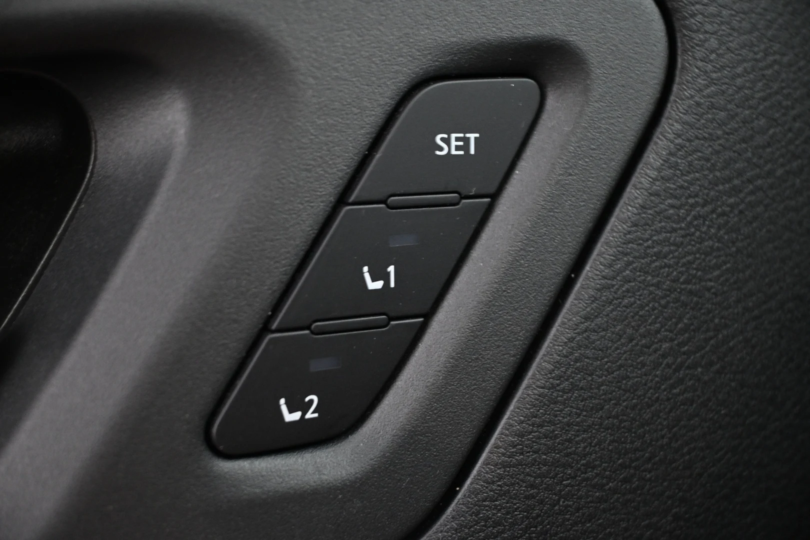 Car Image - J9u75dxLXVYgvVXxku1WB