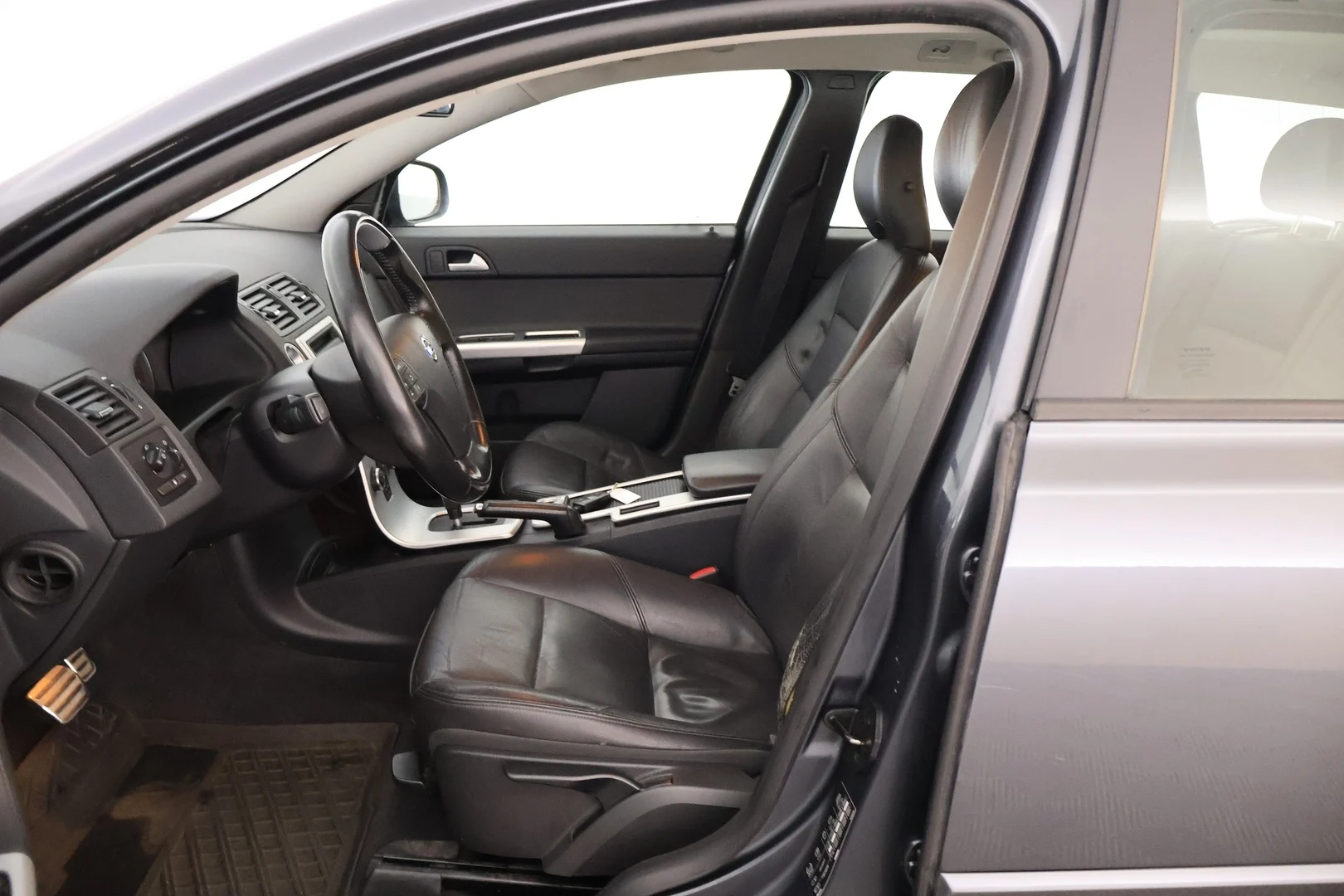Car Image - 61fzXC22VIRG5Pcg0edMNV