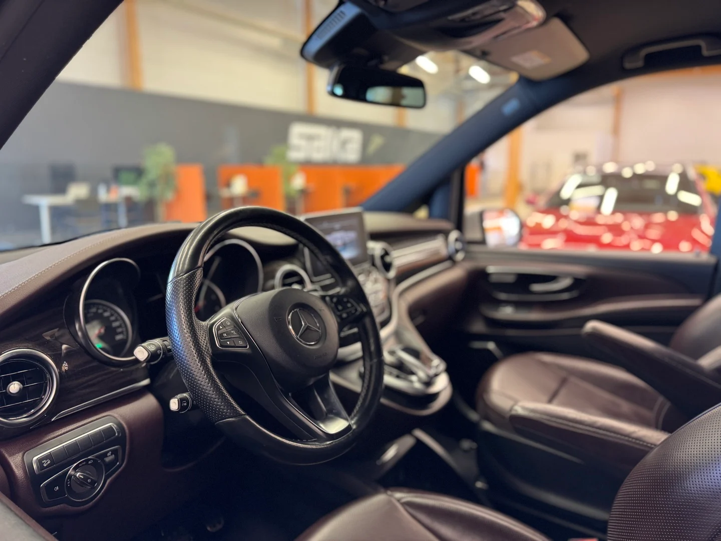 Car Image - 144nNaV4CiQDEqoSKbJnJo