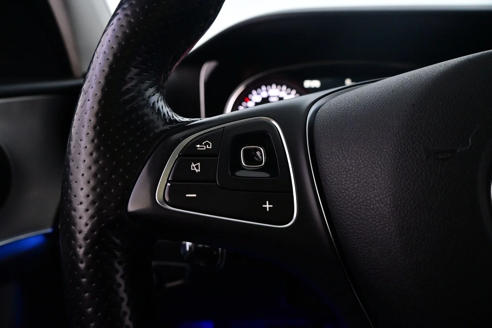 Car Image - 1Rx2uWiD6vJk4k3HmvgTuy