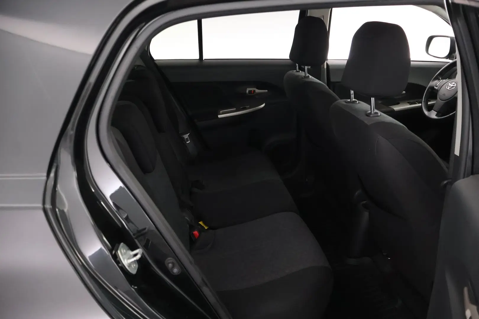 Car Image - 1PI52bHJ8EJa7rgqWoxKbf