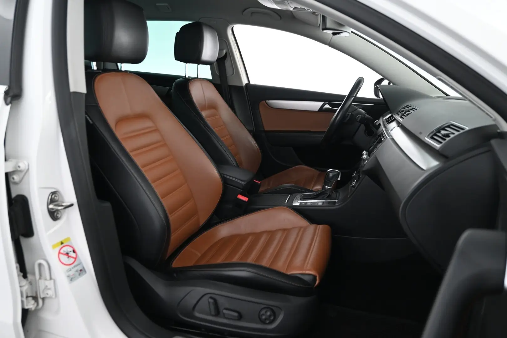 Car Image - 2HmluS9qMGdbo5lBZt9qvB