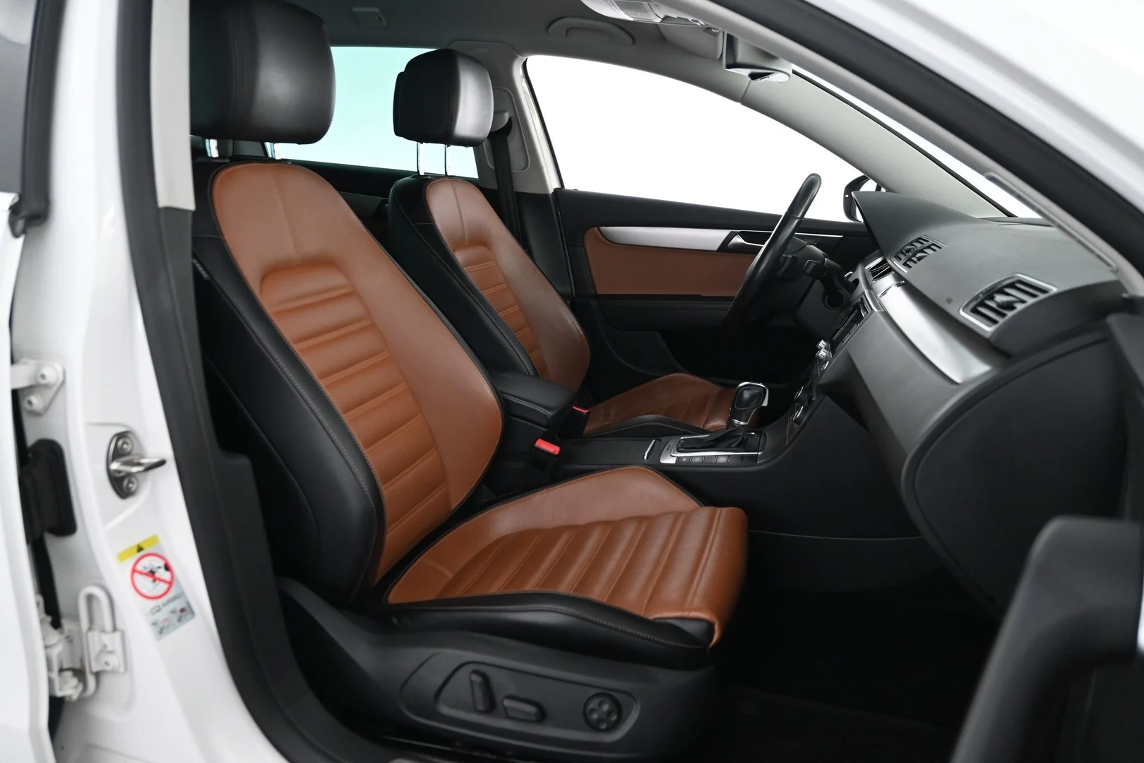 Car Image - 2HmluS9qMGdbo5lBZt9qvB