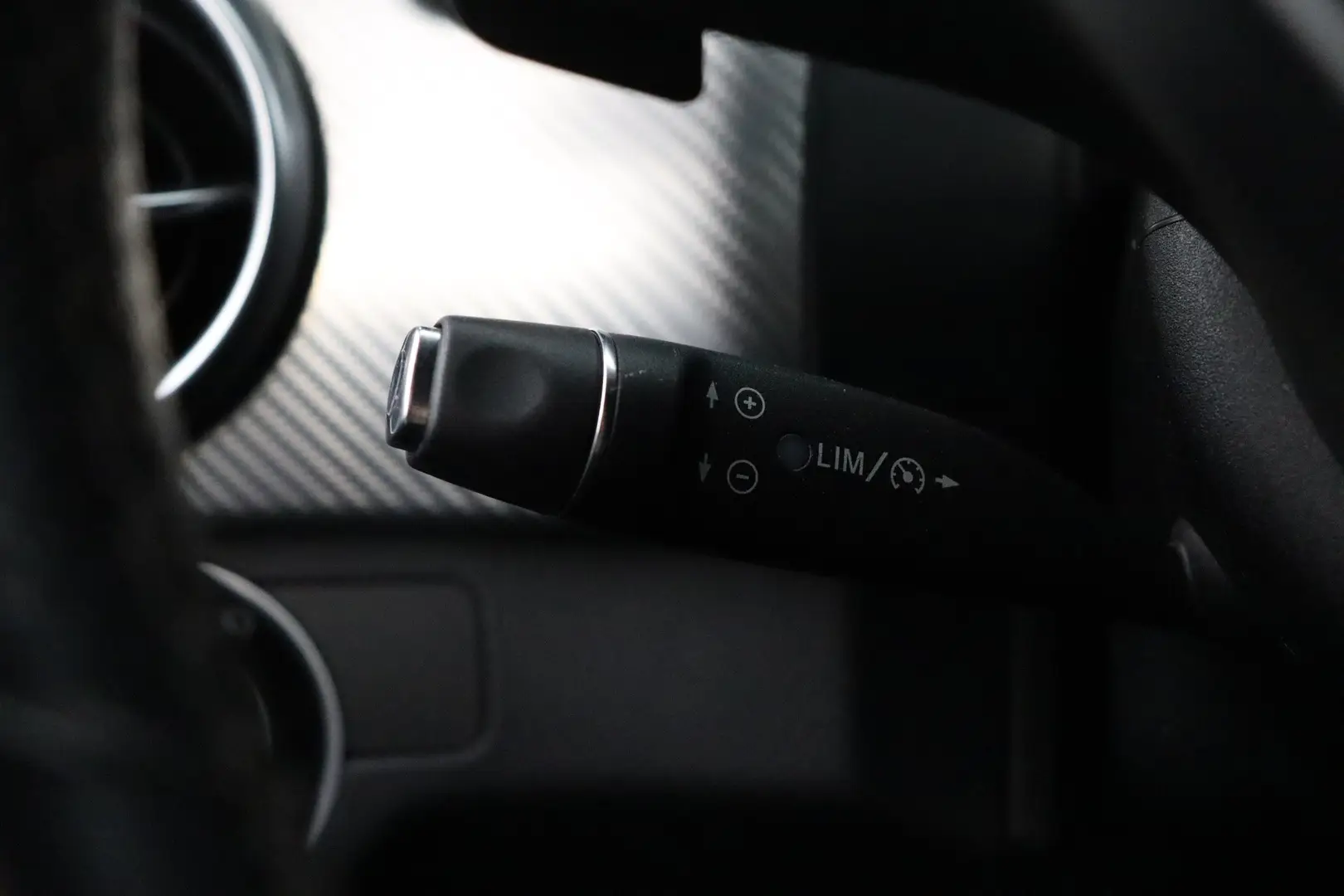 Car Image - 1Cgl6Ocj0Z2VivrJVK2GC8