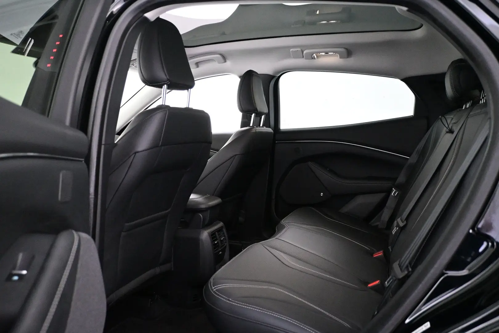 Car Image - DhB4yIq5ojQqoMTRX5c97