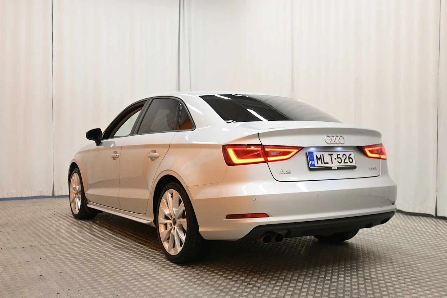 Car Image - 2DLiovpphyfwaRoSY4IEYE