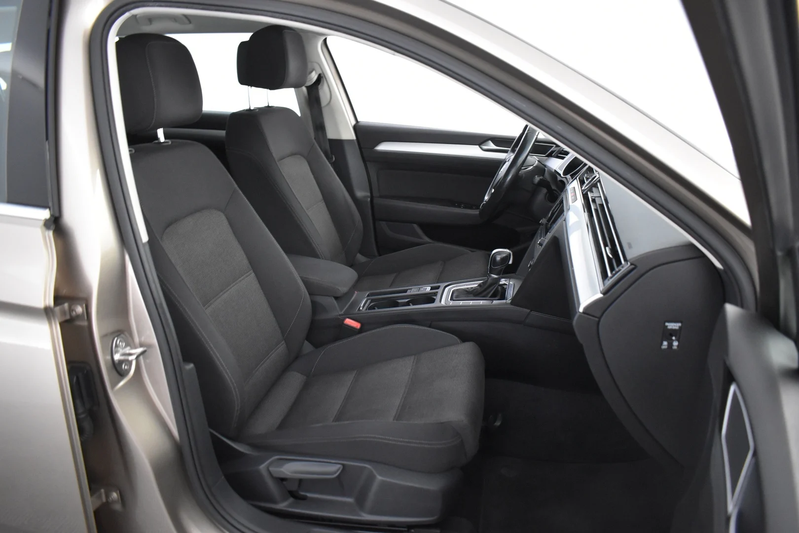 Car Image - 6CEweFI1ZUt2OXDEy5wxsF