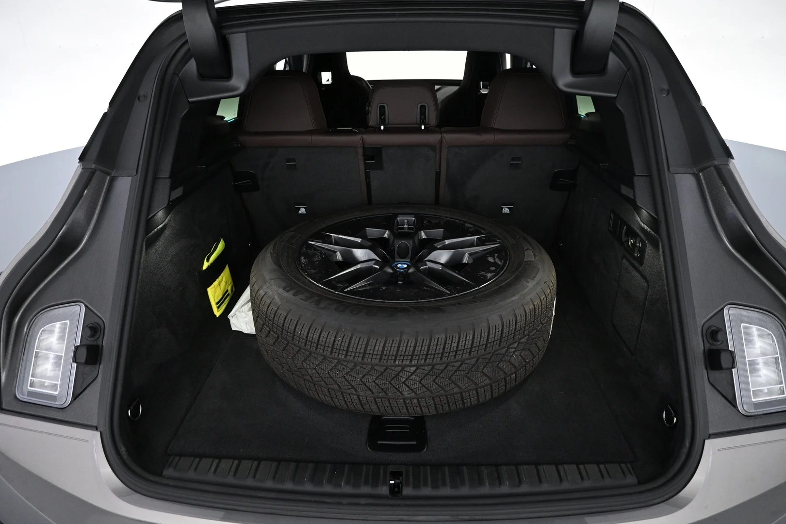 Car Image - 26VnNNQPU7tlAdslVUOipC
