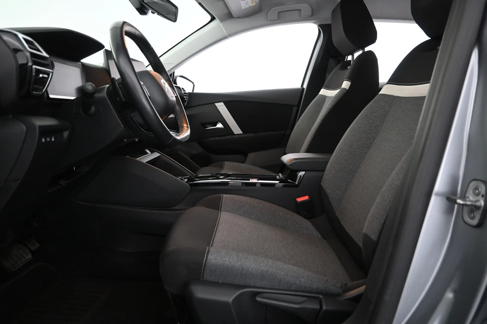 Car Image - 6yZKIKkb0eKhZVjoGconxX