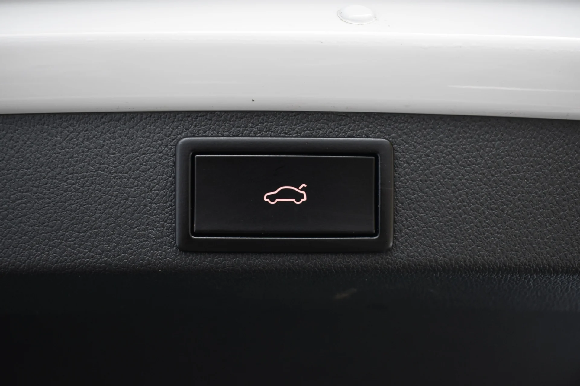 Car Image - 4qOYpgaHvDrwNu5xMOXfRt