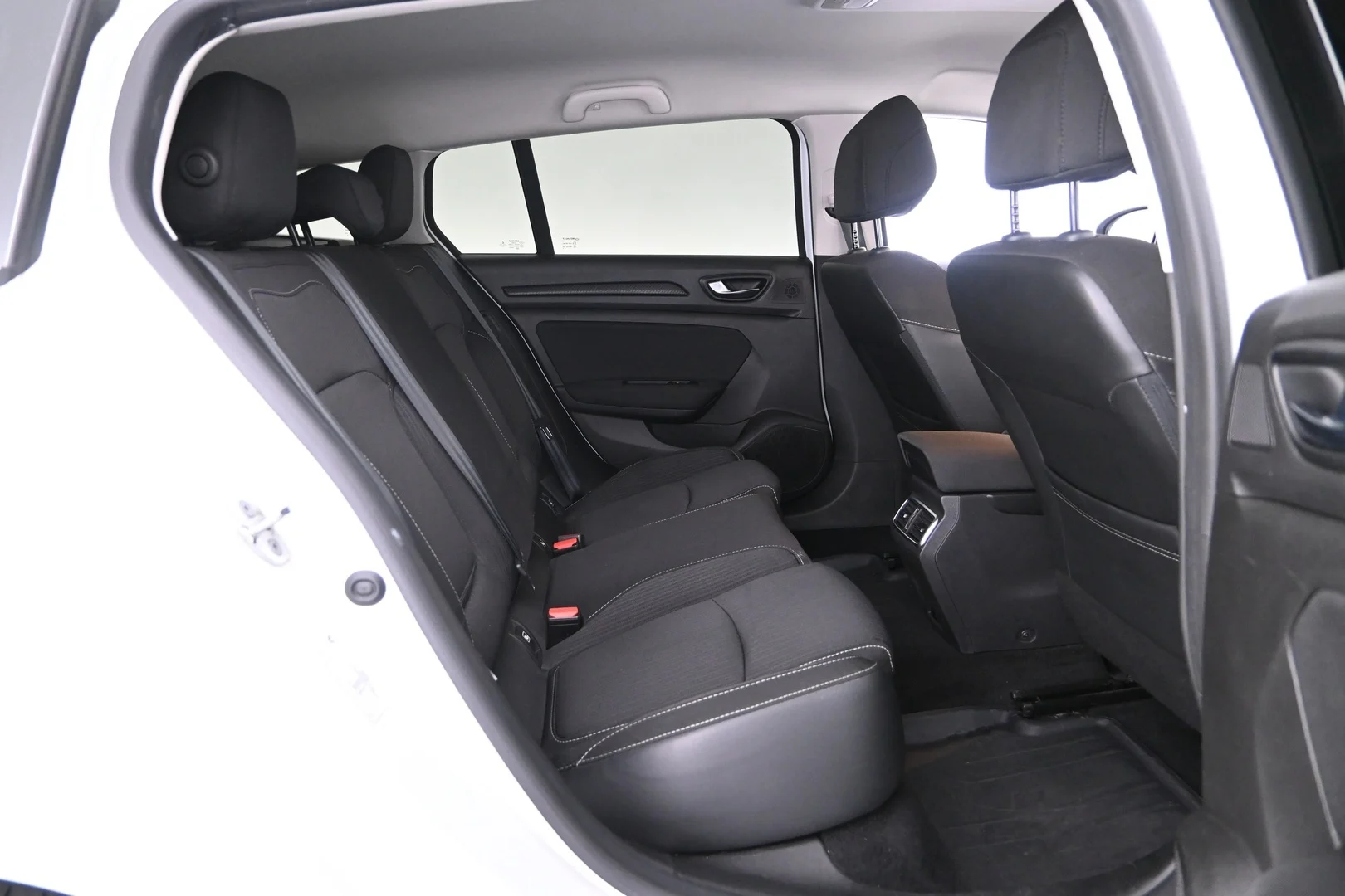 Car Image - 5L1OeBmKod5LXd3xQVBlLO