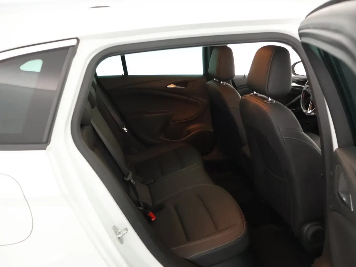 Car Image - 4e2V9XNGk8qTuFoMZzAnIM