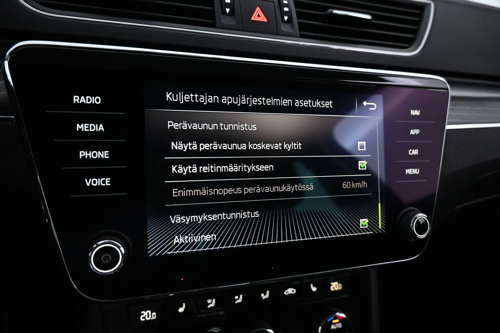 Car Image - 5jxPgzfrXf9zCUWUj6dKwH