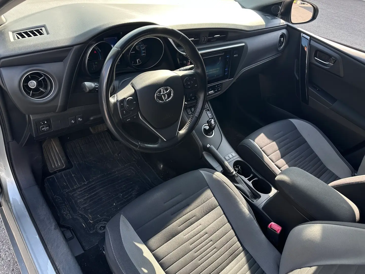 Car Image - 2UCnjWFNFgQzNzDpmMnt1e