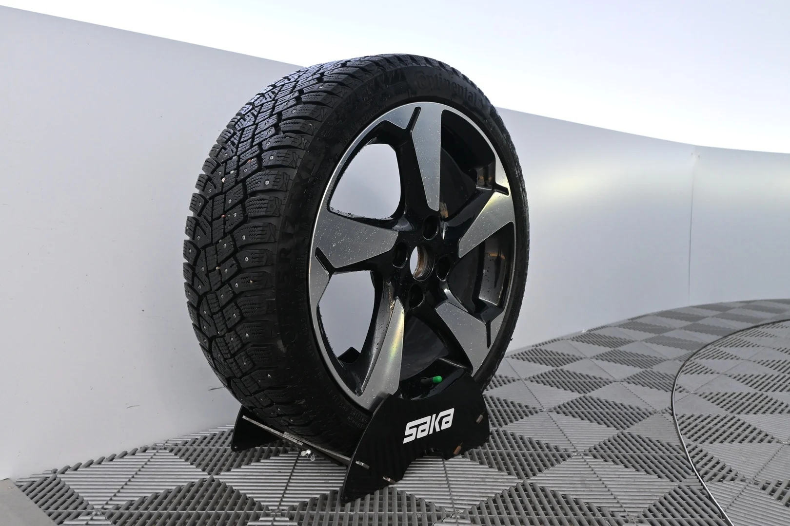 Car Image - 5ot4oEfso8FG5tY0d7YWcY