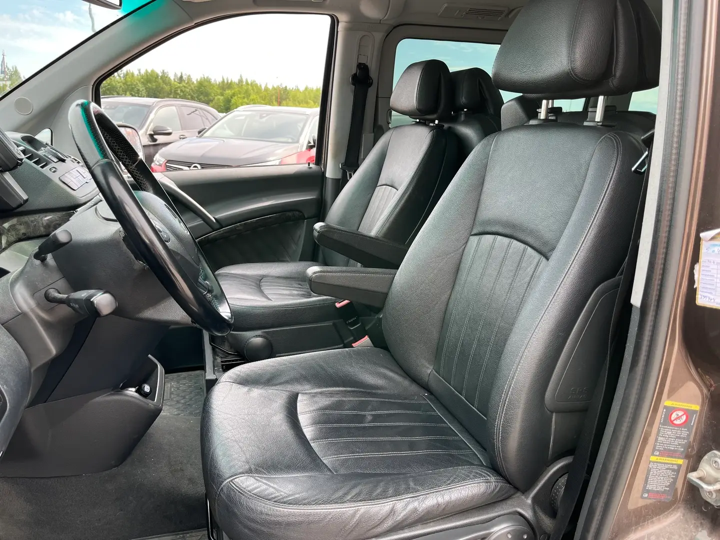 Car Image - 7m9s5elJ8URKQCqWR7WkMu