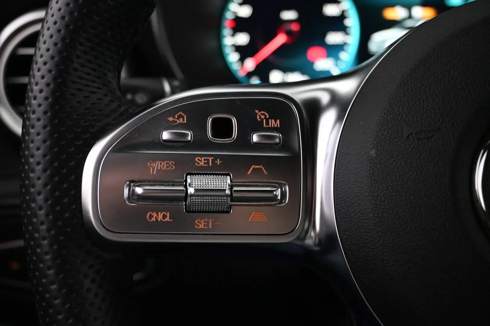 Car Image - 2uKYOb1PA8VtI5IYQP1jbz