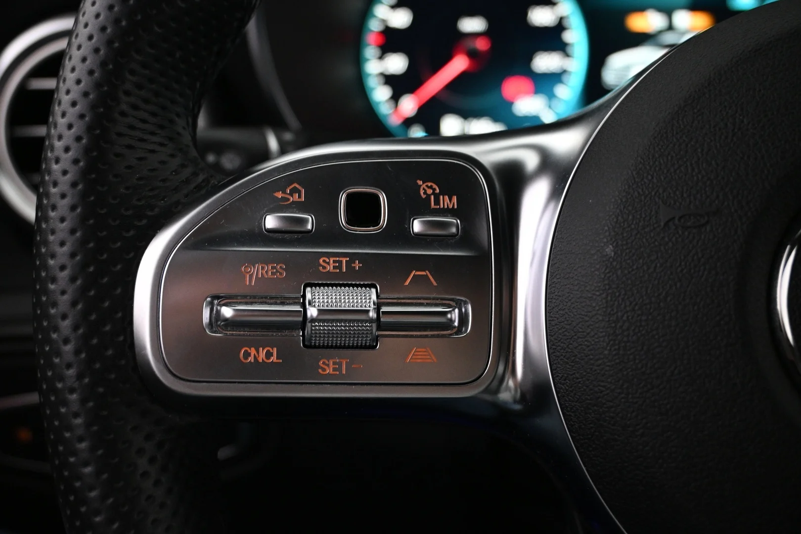 Car Image - 2uKYOb1PA8VtI5IYQP1jbz