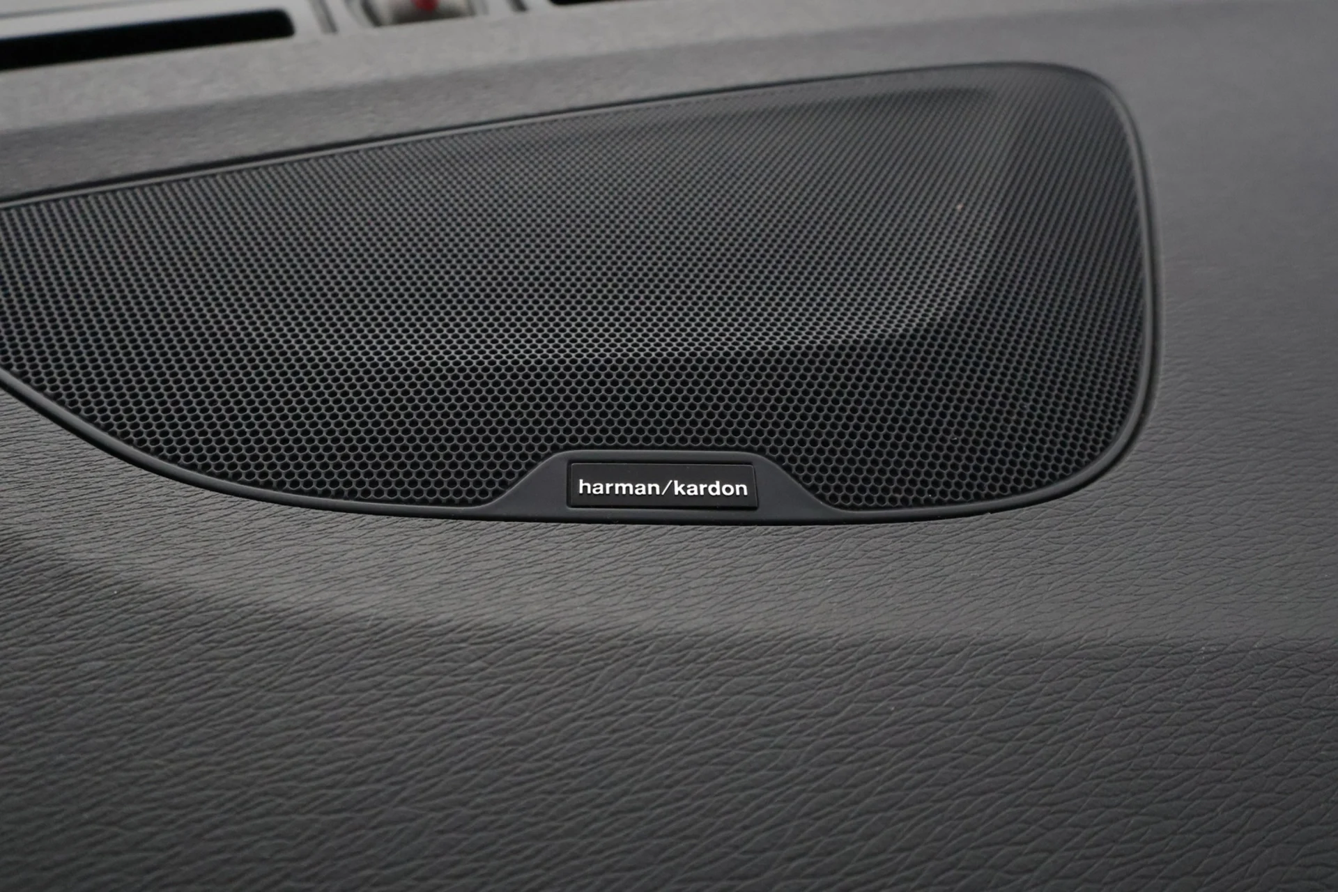 Car Image - 4I2456XxhMHPgcx5eQCjwM