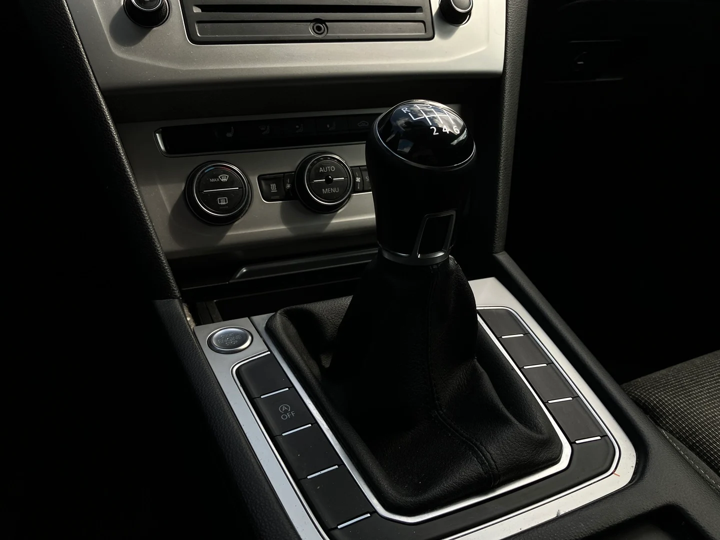 Car Image - 2srTTm7FIiH5sVSRU9X4nu
