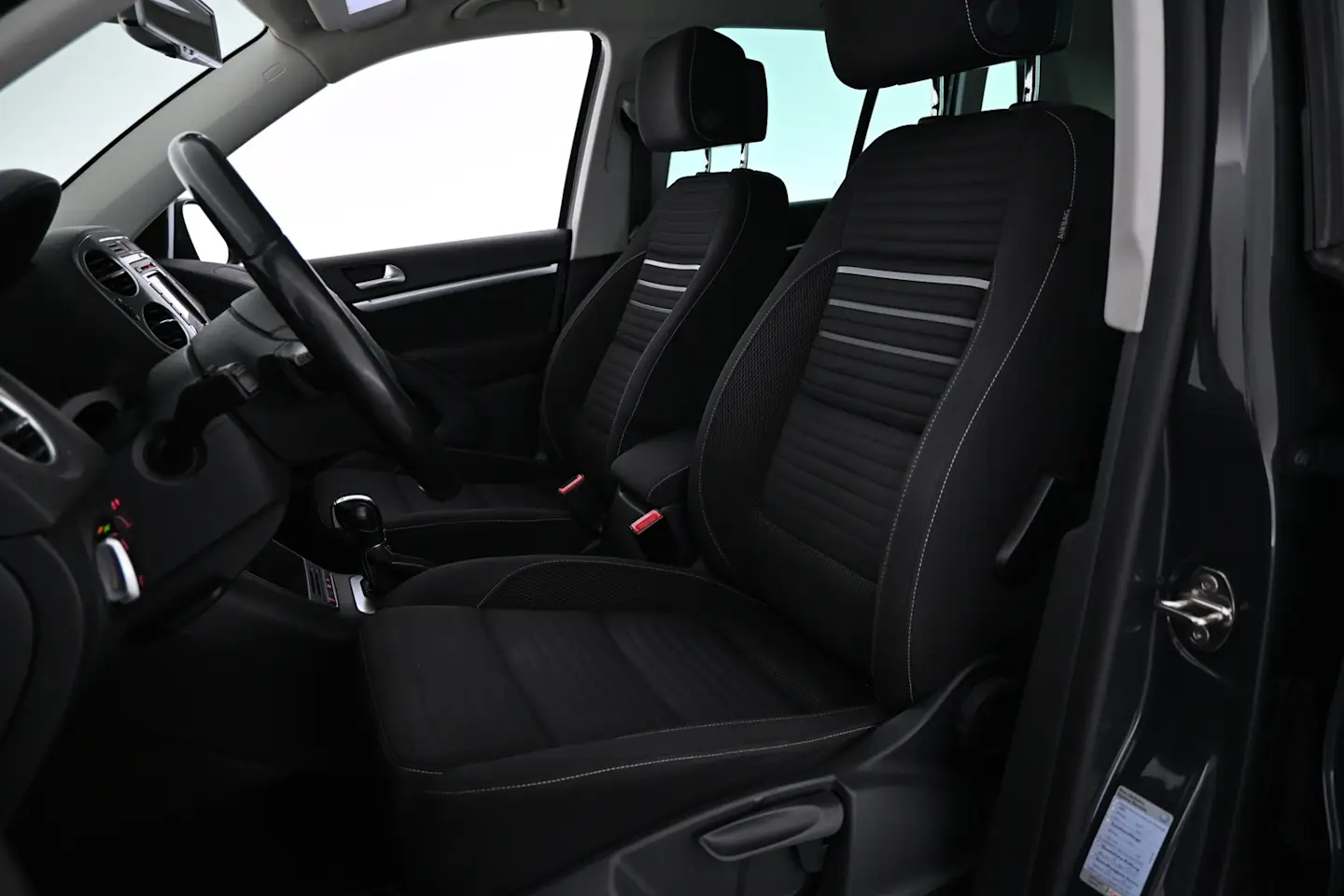 Car Image - 2aATPWRVwn9w4ql0MwtKul