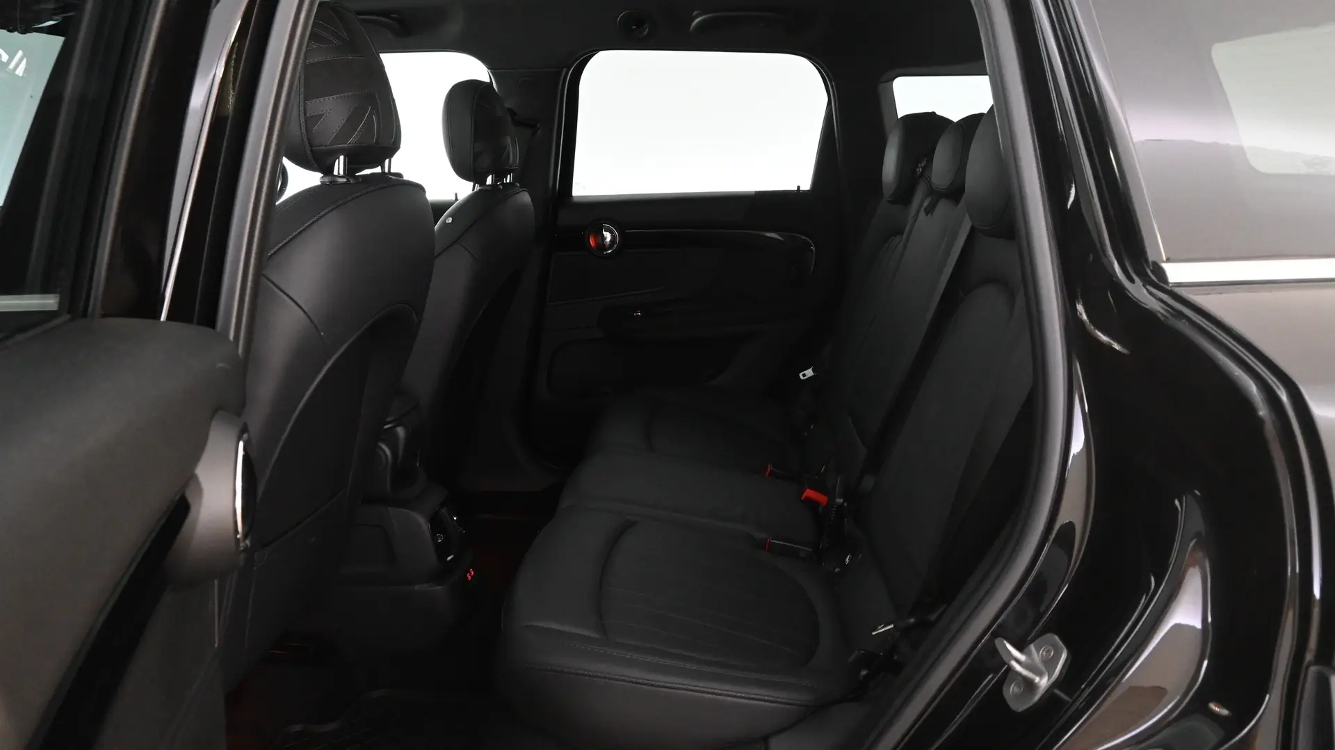 Car Image - 4KFSZ8nj8iIPlmlJsy7m5D